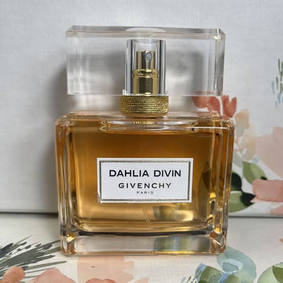 DAHLIA DIVIN GIVENCHY E.P
